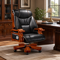 Chaise de bureau de direction noire à dossier haut avec accoudoirs en bois décoratifs et base à cinq branches en bois