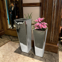 Vas Lantai Besar Mewah Modern Warna Emas Dekorasi Rumah Pot Bunga Dekoratif Tinggi untuk Dalam Ruangan Elegan Taman Baja Tahan Karat Tahan Lama Gaya Nordik