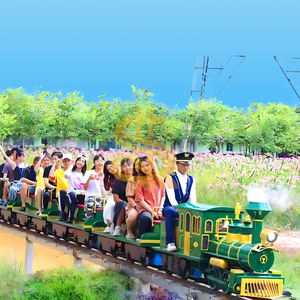 <span class=keywords><strong>Train</strong></span> miniature classique sur rails pour parc à thème, avec un aspect de locomotive à vapeur et plusieurs wagons passagers, idéal pour les balades en famille - Product Image 2