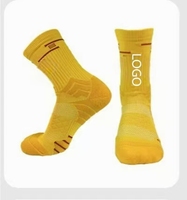 Chaussettes athlétiques de basket-ball personnalisées avec une serviette de bain Chaussettes de sport tricotées et imprimées Crew Elite Fitness Running pour hommes