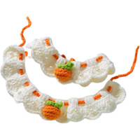 Écharpe de cou de chat réglable en coton fait à la main avec décoration orange accessoire de bavoir pour chien et chat tricoté
