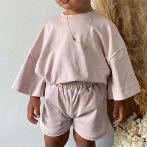 All'ingrosso t-Shirt estiva in tinta unita oversize e Set <span class=keywords><strong>corti</strong></span> <span class=keywords><strong>per</strong></span> ragazzi e ragazze maglia di cotone Top Shorts larghi Set 2 pezzi - Product Image 5