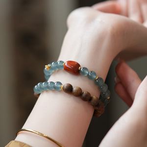 Natuurlijke blauwe waterijade kralenarmband voor vrouwen met zuidelijke rode <span class=keywords><strong>jade</strong></span> agarhout sieraden - Product Image 2