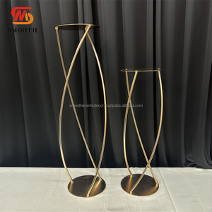 Vente en gros, nouveau design de porte-fleurs en acier inoxydable, centres de table de mariage en métal doré brillant, décoration d'événement élégante - Product Image 5