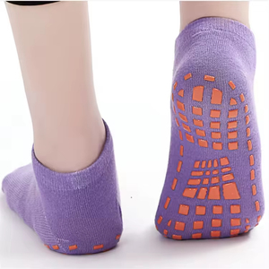 Chaussettes antidérapantes personnalisées avec logo pour trampoline, vente en gros, pour adultes et enfants, chaussettes à grip personnalisées pour parc de trampolines et sports - Product Image 6