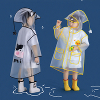 Ensemble assorti de bottes de pluie et d'imperméable imperméables pour enfants, couleurs vives avec des motifs amusants, équipement complet pour temps humide