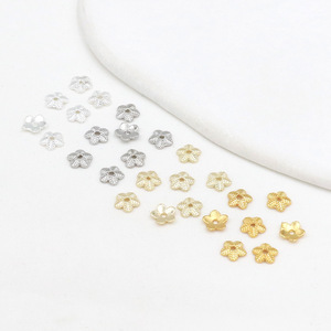 Juego de 14 piezas chapadas en oro, que conservan el color, con diseño de orquídea de seis pétalos de 6 mm, tapa de flor de perla chapada en oro, soporte para cuentas de pulsera DIY - Product Image 1