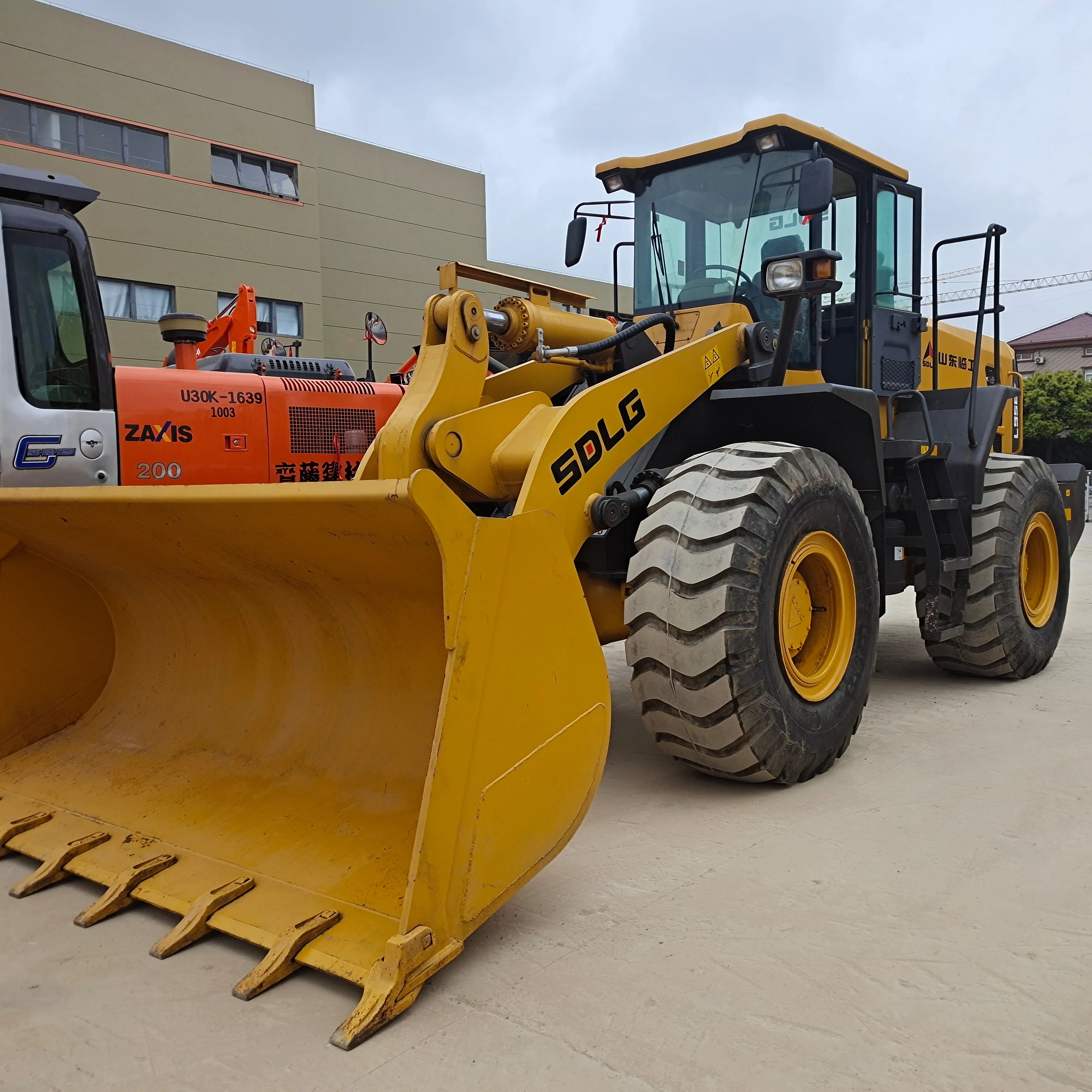 2021 년 휠 로더 SDLG 956 Wheel Loader 중국 기계 판매 웨차이 엔진 또는 고양이 엔진 또는 상하이 엔진 L956F