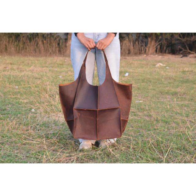 สีน้ำตาล