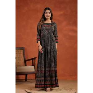 Último diseño de niñas Kurti en venta al por mayor nueva llegada mujeres alta calidad tela Suite hecho a mano puro algodón Kurta pantalón Dupatta - Product Image 2