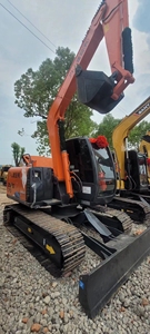 Vente en gros d'excavatrice hydraulique sur chenilles Hitachi ZX70 de 7 tonnes, importée du Japon, d'occasion, certifiée CE, avec brise-roche - Product Image 3