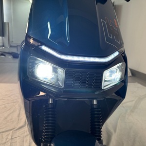 H310 Véhicule électrique à deux roues 72V 20Ah Moteur sans balais Frein à disque avant Frein à tambour arrière 1000W Pour un transport écologique - Product Image 1