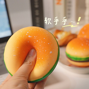 Jouet anti-stress souple en forme de burger pour soulager l'anxiété et l'agitation, jouet pour adultes - Product Image 2