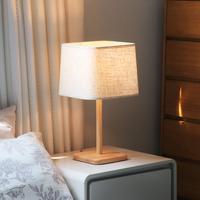 Vente en gros Lampe de table minimaliste en bois massif Lampe en tissu en bois pour la maison moderne