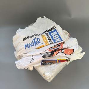 Trapos de algodón reciclado de alta calidad, blancos, estampados, de bajo pelusamiento, para limpieza industrial de maquinaria y herramientas. - Product Image 1