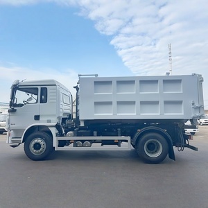 Camión de Basura SHACMAN Nuevo de 6 Ruedas con Gancho Elevador, 4x2, Manual, con Brazo de Gancho para Recoger y Bajar Contenedores - Product Image 3