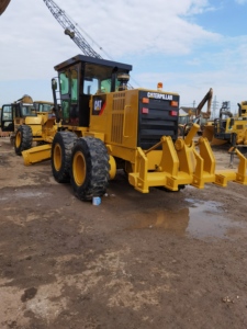 รถเกรดเดอร์ CAT 140H พร้อมใช้งานอย่างเต็มประสิทธิภาพ, เครื่องปรับระดับพื้นถนนระบบไฮดรอลิกเต็มรูปแบบ สำหรับงานปรับระดับพื้นที่ใต้ดินในเหมืองเพื่อการส่งออก - Product Image 3
