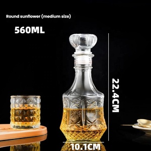 Bouteilles en verre transparent personnalisables en gros, cylindriques et fines, 240 ml, 560 ml, 735 ml, avec bouchon en cristal, gravure à l'<span class=keywords><strong>acide</strong></span> et sérigraphie - Product Image 4