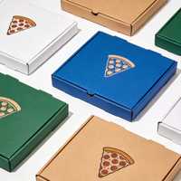 Boîte à pizza en carton ondulé personnalisée avec logo en relief, estampage à chaud et laminage mat pour les pizzerias gastronomiques