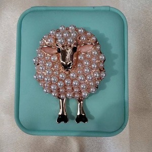 Broche Épinglette Mouton Doré en Métal Coloré avec Perles et Émail, Motif Animal Mignon, Style Kawaii Unisexe pour Vêtements - Product Image 4
