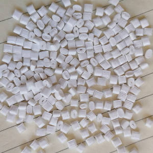 ממוחזר ירכיים חלקיקים פורצלן לבן ירכיים ממוחזר פלסטיק חלקיקים משמשים כדי לייצר אריזת שקיות - Product Image 4