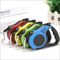 Vente en gros d'accessoires pour animaux de compagnie personnalisés avec logo, colliers, accessoires pour chiens, laisse, sangle, laisse rétractable automatique pour chien