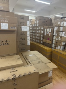 Routeur d'entreprise de C8200-1N-4T C8200L-1N-4T de <span class=keywords><strong>Cisco</strong></span>, tout neuf et non ouvert - Product Image 4