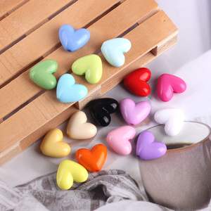 Cuentas sueltas de acrílico electrochapado de 17 mm, color melocotón, en forma de corazón, con orificio recto, para bricolaje, accesorios para pendientes y collares, Yiwu - Product Image 3