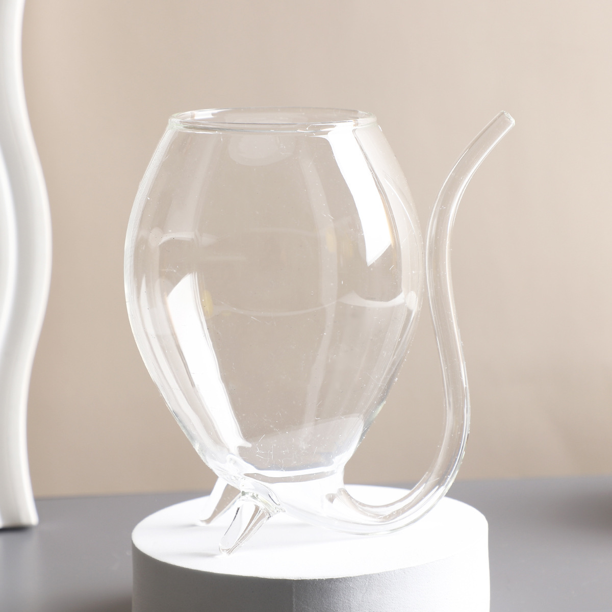 Vampire wine glass-transparent style