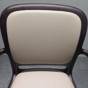 Chaise de salle à manger élégante en bois massif de style nordique avec siège rembourré en cuir, mobilier ergonomique confortable pour la maison, l'hôtel et le restaurant - Product Image 6