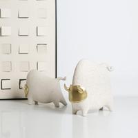 Résine moderne abstraite corne d'or taureau peint à la main artistique décoration de la maison