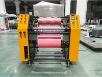 Machine de rembobinage de film étirable PE, machine de rembobinage et de traitement de film, rembobineuse de film PE