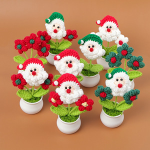 Nuevo Adorno Navideño de Ganchillo Hecho a Mano, Mini Maceta de Lana con Flores, Adornos de Coche de Papá Noel Terminados para Suministros Festivos - Product Image 1