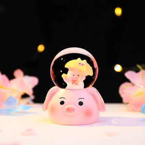 ตุ๊กตาการ์ตูน, ของเล่นเด็ก, ชีวิตช้าๆ, เรื่องราวของหมูน้อย, ลูกแก้วคริสตัล, ของตกแต่งโต๊ะในห้องนอนน่ารัก, ของขวัญวันเกิด - Product Image 3