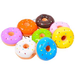 ของเล่นเคี้ยวรูปโดนัทสำหรับสุนัข ทำจากยางพาราเป็นมิตรกับสิ่งแวดล้อม ขายส่งจากโรงงานใหม่ มีเสียงบีบ ทนทาน กันน้ำ - Product Image 1