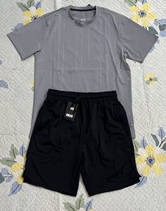 Conjunto Deportivo de Verano para Hombre, 2 Piezas, Verde Menta Sólido y Negro, Ligero, Transpirable, de Secado Rápido, Camiseta de Manga Corta y Pantalones Cortos, para Gimnasio - Product Image 6