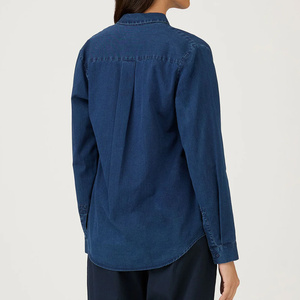 Camisa Vaquera Femenina Refinada para Uso Diario, Estilo Moderno con Tela Suave y Silueta Femenina para un Uso Casual Versátil - Product Image 3