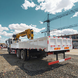 סיטונאי sinotrik howo 8x4 רב תכליתי בום טלסקופי עם ציוד zoomlion 12 טון ו-14 טון קיבולת נמוכה - Product Image 6