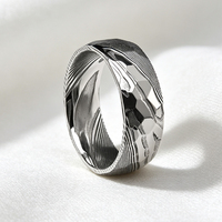 Bagues en acier Damas plaqué argent 8 mm pour hommes, ajustement confortable, pour mariage et fiançailles, bijoux de mode, cadeau d'anniversaire, vente en gros