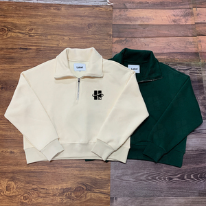 Sudadera OEM al por mayor para mujer con media cremallera, logotipo personalizado, marca privada, ajuste holgado, forro polar de algodón, suéter corto con cremallera de cuarto. - Product Image 6