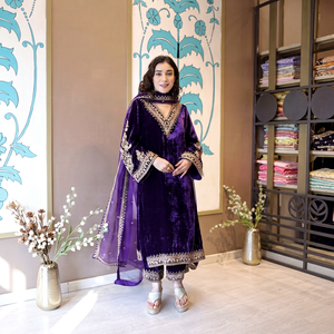 Ensemble de costume pour femme en velours violet, coupe ample, avec dupatta, col en V, Anarkali Salwar Kameez, broderie de sequins, tenue ethnique pour fête et mariage - Product Image 1