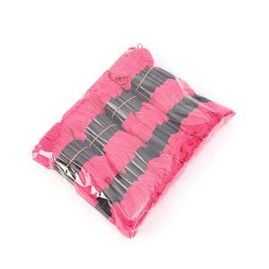 Venta al por mayor Cruz puntada del bordado hilo 100% algodón de color similares 80 piezas de 1 lote de hilo de bordado de hilo dental - Product Image 5