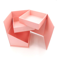 Boîte à tiroirs à trois couches rose personnalisée créative Boîte cadeau de rangement magnétique pliante rotative Lamination mate pour bijoux Crème pour les yeux