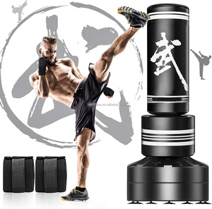 كيس ملاكمة ثقيل قائم بذاته للتدريب على الكيك بوكسينغ وفنون القتال المختلطة، مصنوع من مادة البولي يوريثان، قابل للملء بالماء والرمل، مناسب للبالغين والأطفال، مع إمكانية إضافة الشعار. - Product Image 1