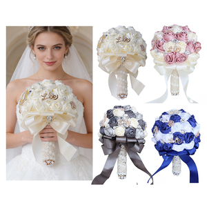Buquês de Casamento com Rosas de Cetim por Atacado, Buquê de Flores Artificiais para Noivas com Broche - Product Image 1