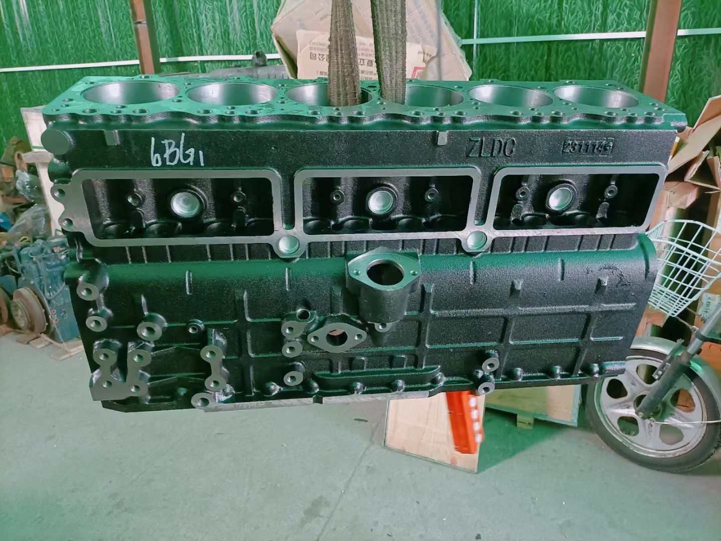 1112104449 GZDG Cylinder Block for Hitachi ZX200-5G Excavator 6BG1