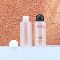 Flacon de voyage givré en PET de 75 ml avec bouchon à bille pour sérum, shampoing, démaquillant et emballage de produits de soin
