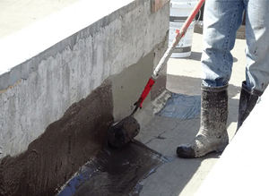 Imperméable pour revêtement en polyuréthane à base <span class=keywords><strong>de</strong></span> solvant pour <span class=keywords><strong>dalle</strong></span> <span class=keywords><strong>de</strong></span> toit Peinture durcissant à l'humidité pour l'étanchéité du béton et la protection <span class=keywords><strong>de</strong></span> la salle <span class=keywords><strong>de</strong></span> bain - Product Image 4