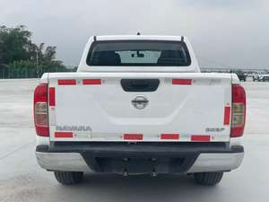 Nissan Navara Usada Premium 2019-2020, Bajo Kilometraje, Manual o <span class=keywords><strong>Automática</strong></span> - Product Image 3