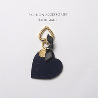 Porte-clés en cuir en forme de cœur pour femme, porte-clés en cuir en forme de cœur tendance, porte-clés de voiture, porte-clés de maison, breloque pour sac, pendentif de voiture, cadeau